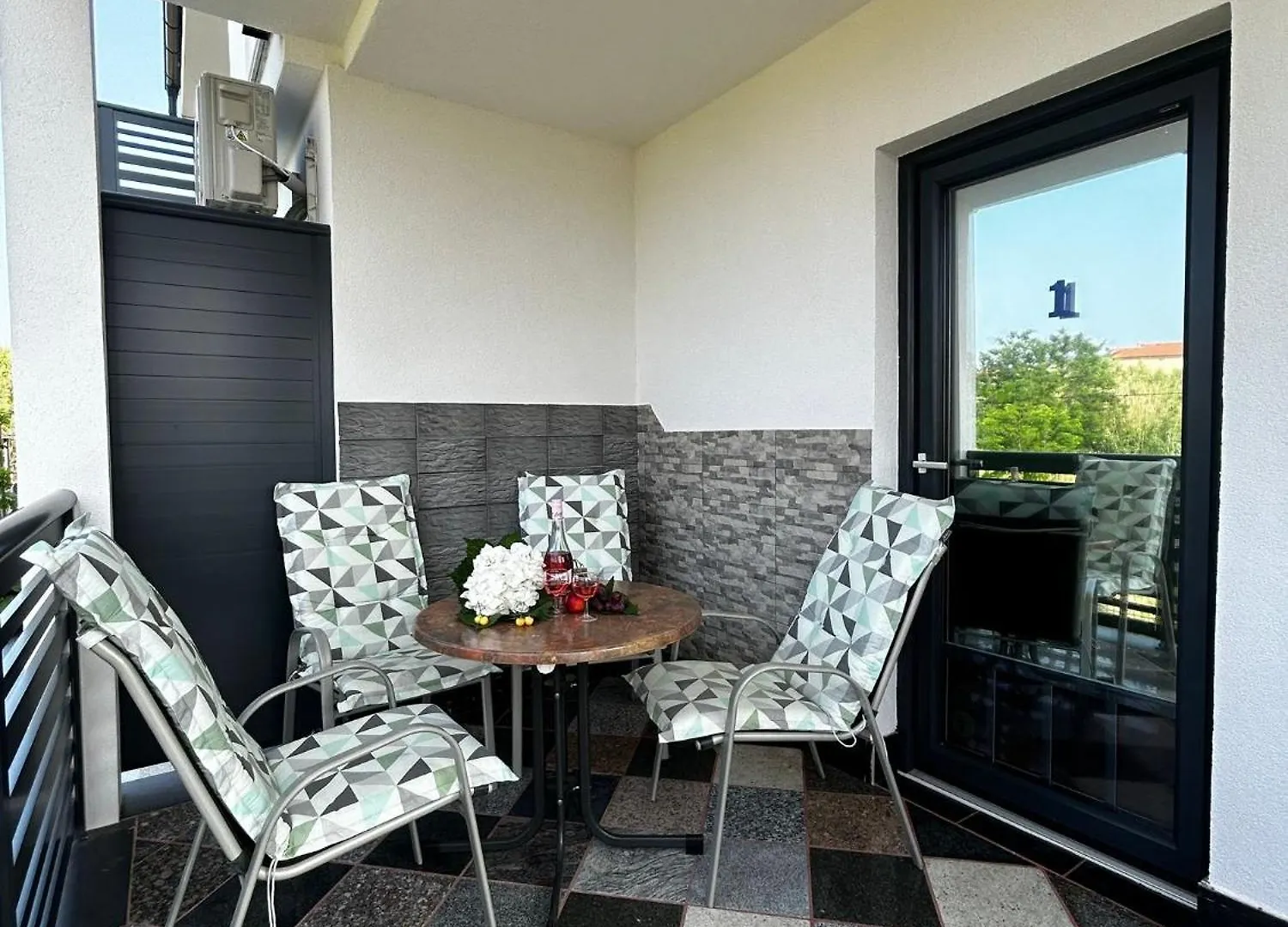 Apartments Mateo Lopar
